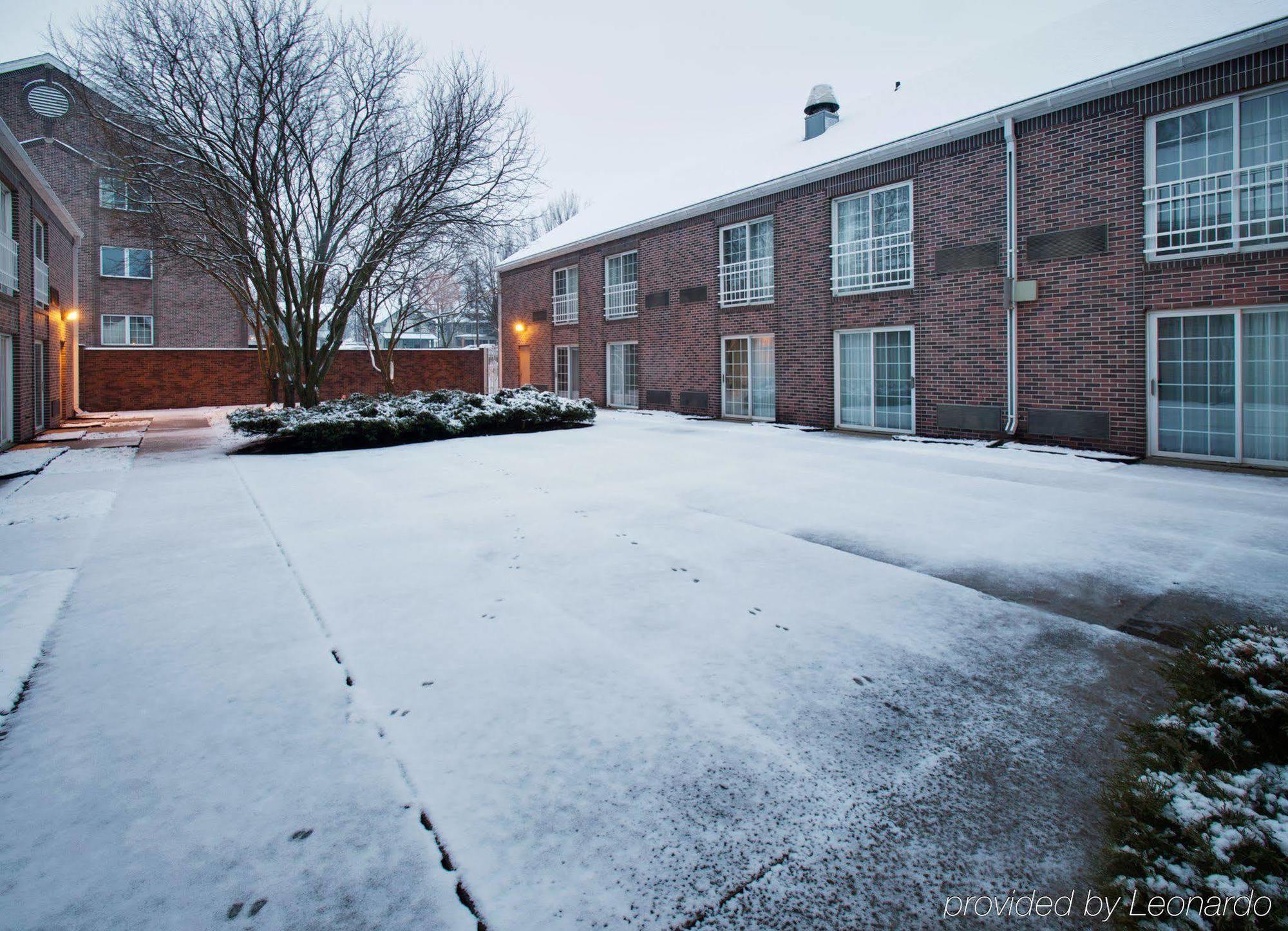 Holiday Inn Express Des Moines-At Drake University, An Ihg Hotel Buitenkant foto