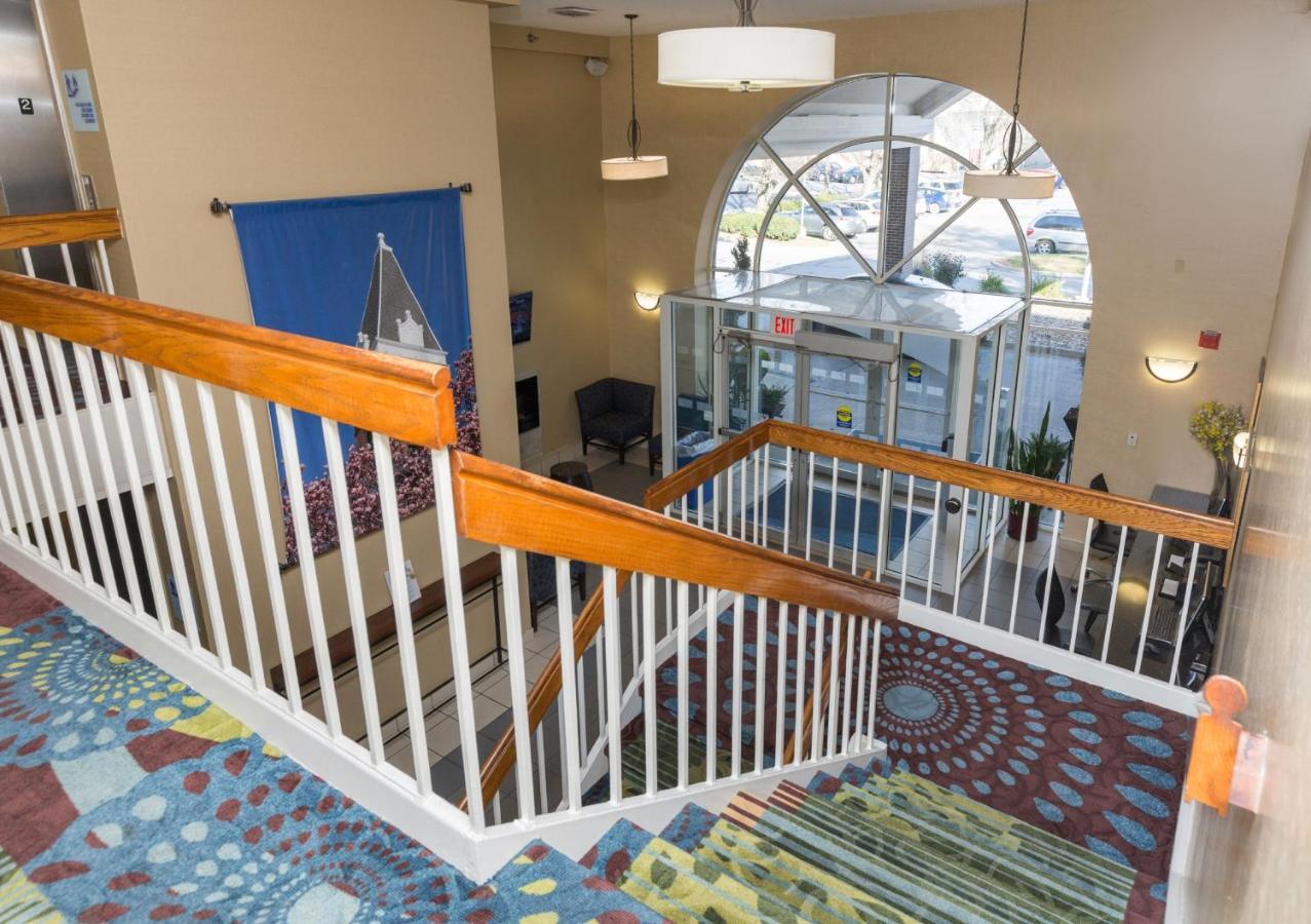 Holiday Inn Express Des Moines-At Drake University, An Ihg Hotel Buitenkant foto