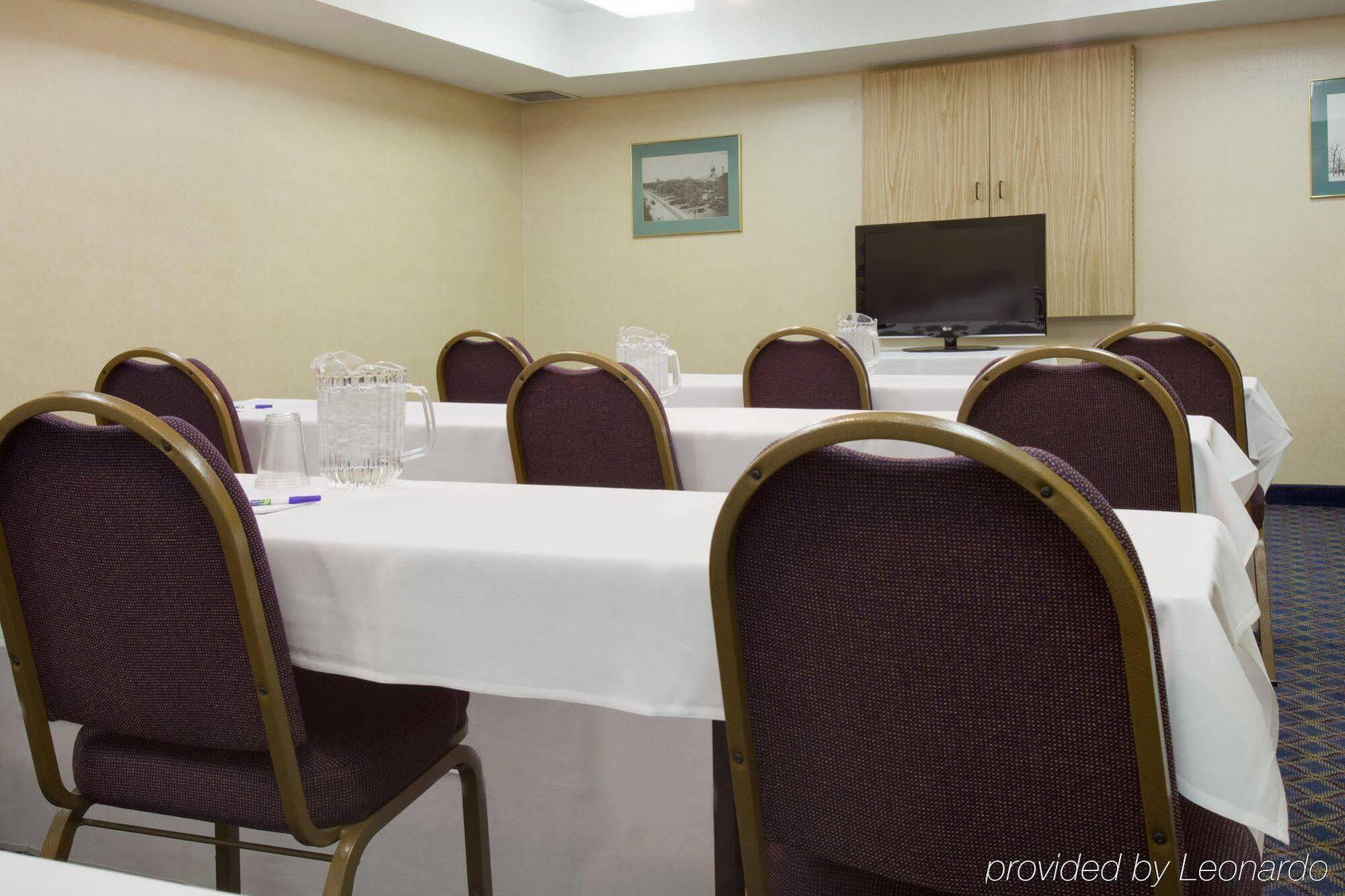 Holiday Inn Express Des Moines-At Drake University, An Ihg Hotel Buitenkant foto